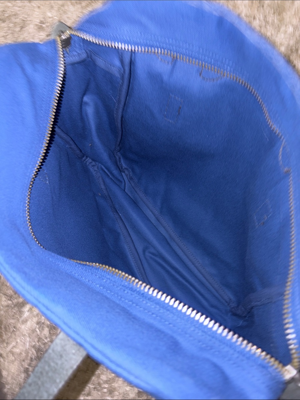 Filson Hermlock Tote with Black Leather Handles - Picture 9 of 13